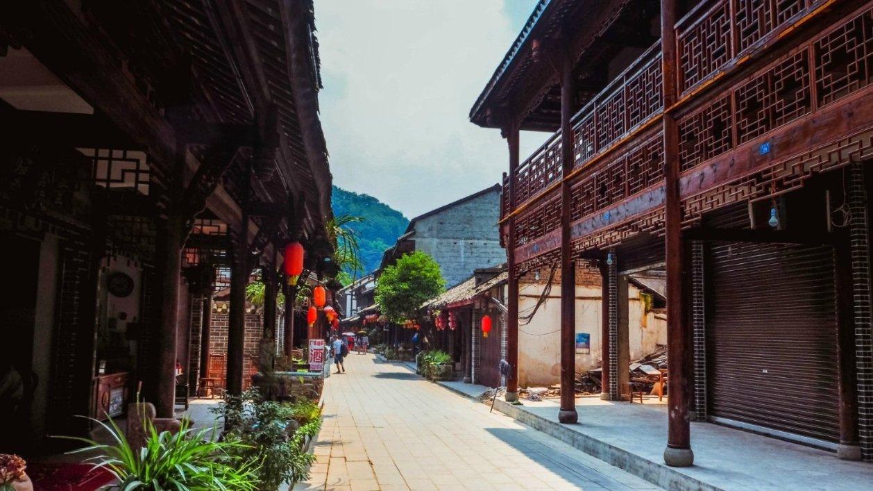 三城镇做活土地文章振兴乡村产业